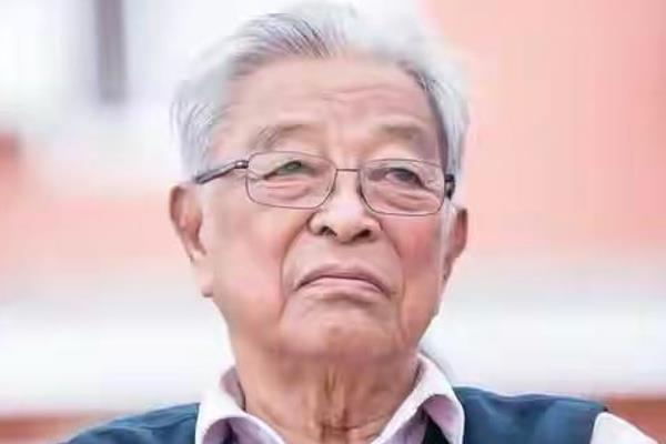 “烟草大王”褚时健，曾叱咤商场，71岁入狱，84岁再成富商